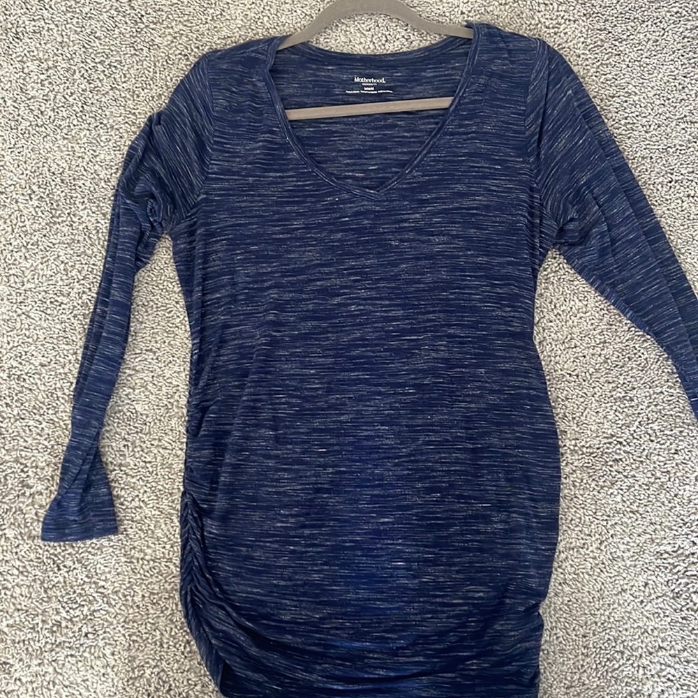 Motherhood maternity long sleeve top, form fitting, blue good condition size M